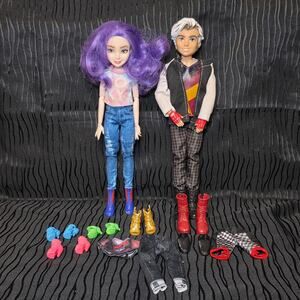 Disney Descendants Doll Lot 2 Mal Evie Ben Dolls Clothes Shoes Accessories